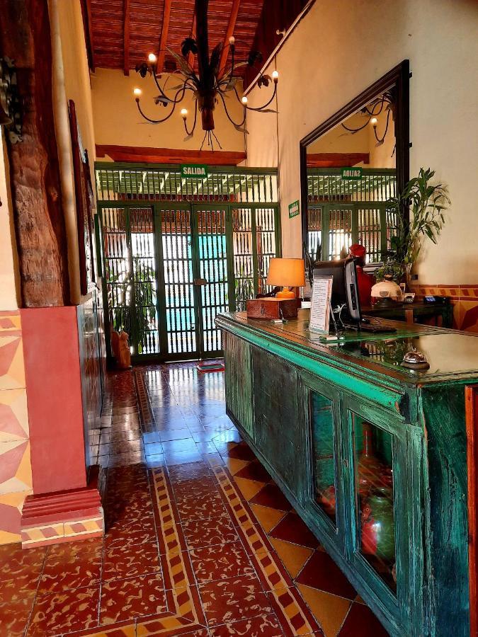 Hotel La Posada Del Doctor Leon Exterior photo